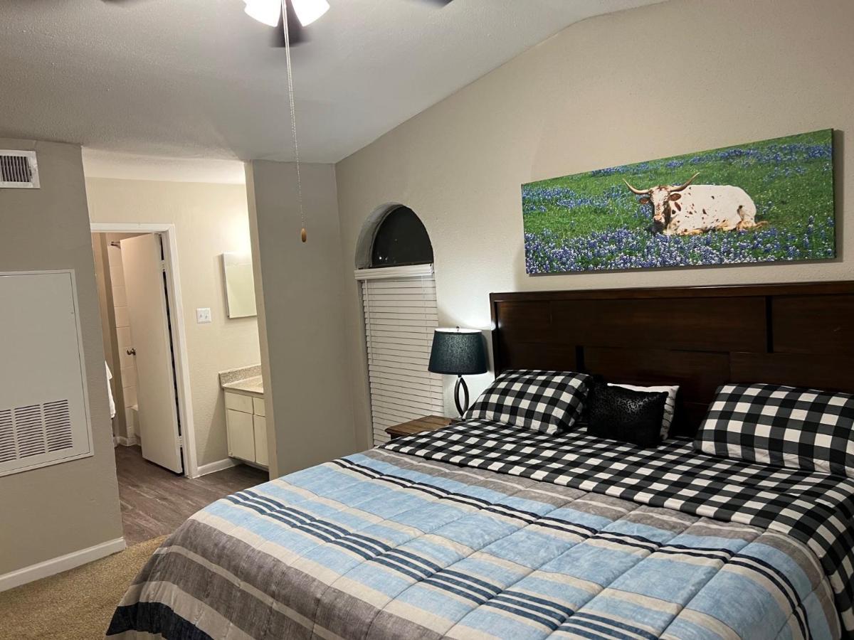 Beautiful 1-Bedroom Townhome With Nice Amenities 휴스턴 외부 사진